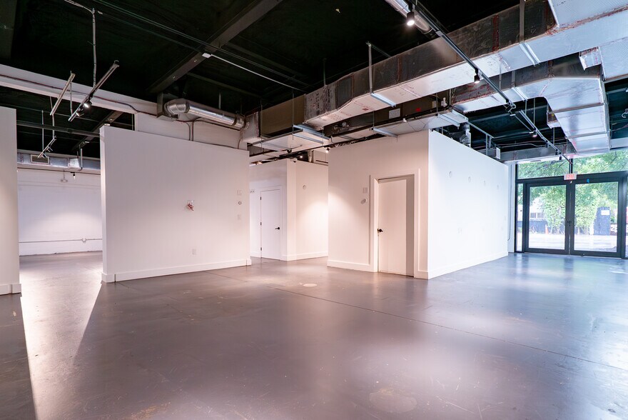 More Photos Of 340 NE 61st St, Miami Office For Lease