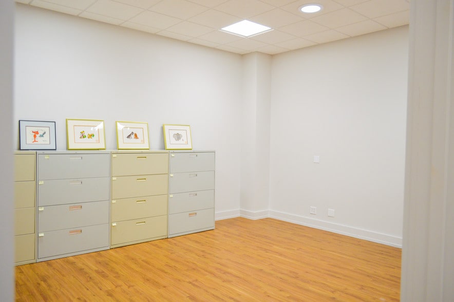 More Photos Of 7405 Westfield Blvd, Indianapolis Flex For Lease