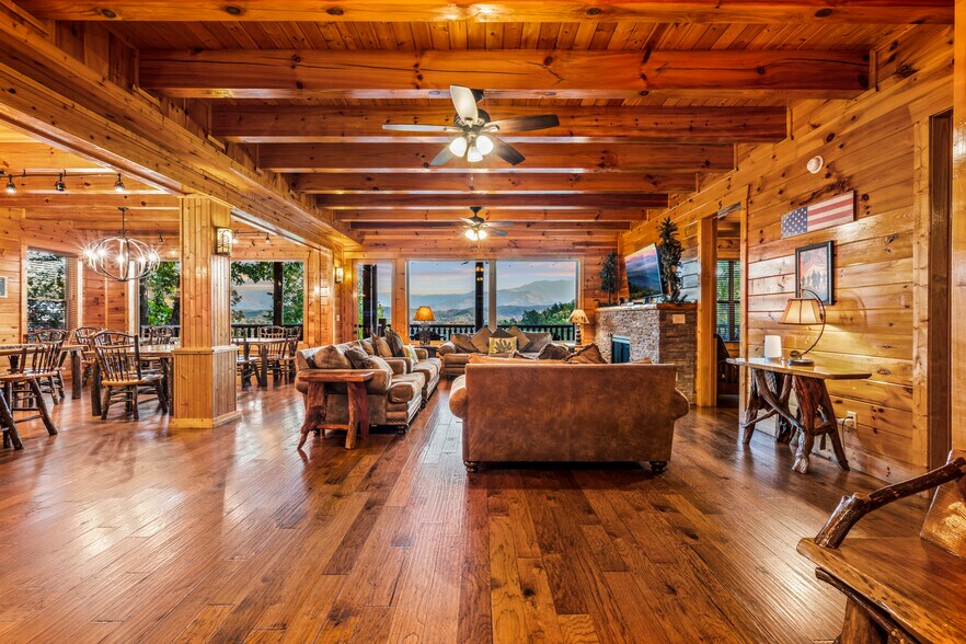 More Photos Of 1960 Blackthorn Trl, Sevierville Hospitality For Sale