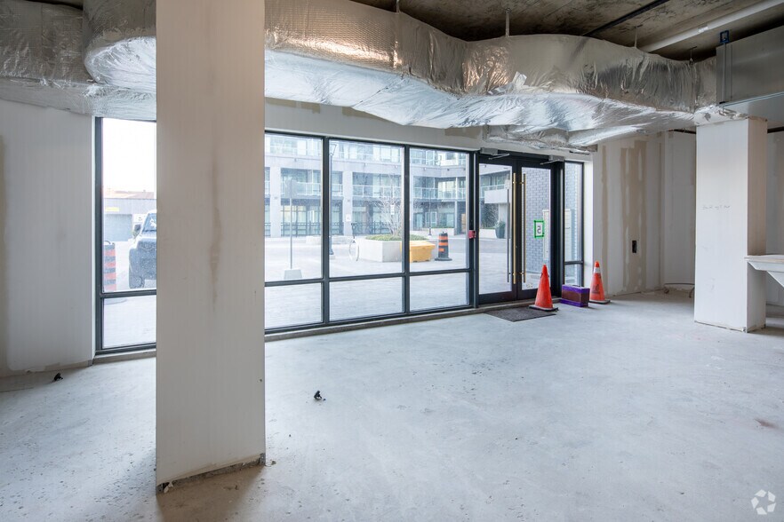 More Photos Of 621 Sheppard Ave E, Toronto Storefront Retail Residential For Lease