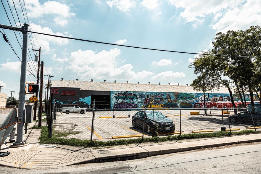 More Photos Of 314 Nolan St, San Antonio Industrial For Sale