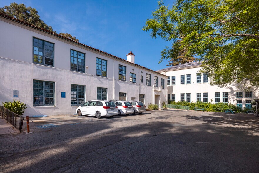 More Photos Of 2300 Garden St, Santa Barbara Schools For Sale