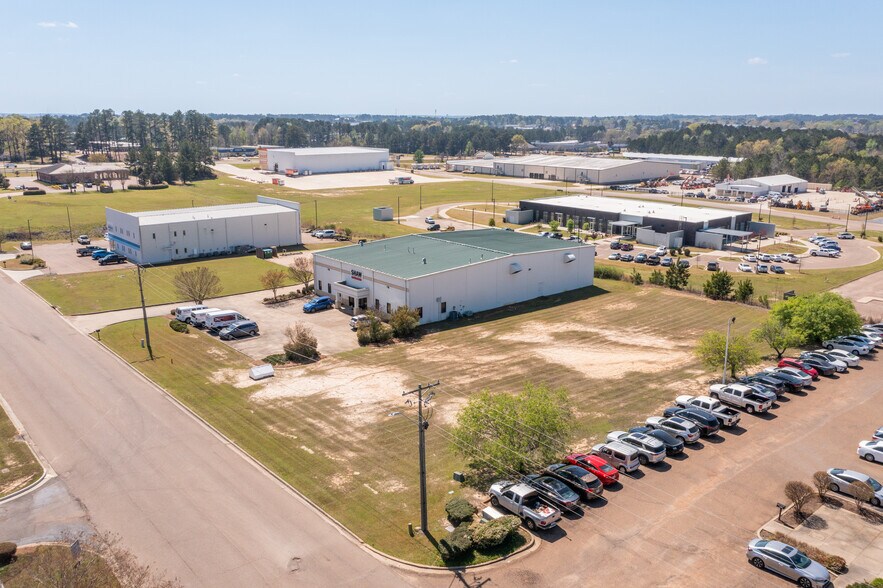 More Photos Of 107 Metroplex Blvd, Jackson Distribution For Lease