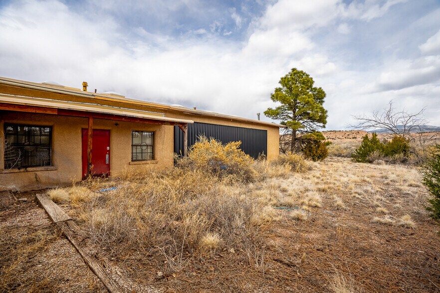 More Photos Of 20 Arroyo Cuyamungue Rd, Santa Fe Warehouse For Sale