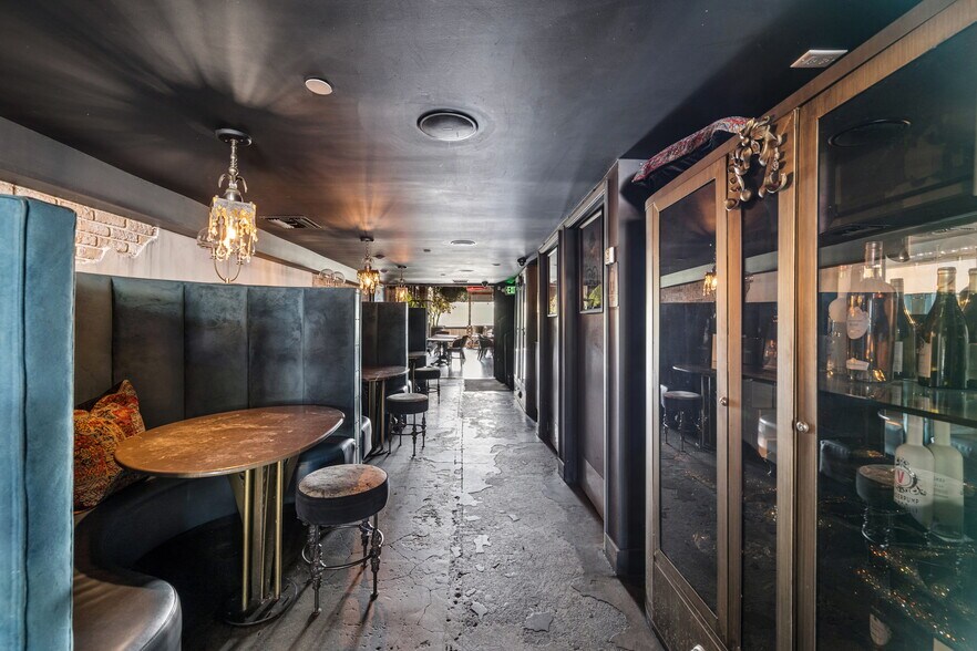 More Photos Of 8928-8930 Santa Monica Blvd, West Hollywood Restaurant For Lease