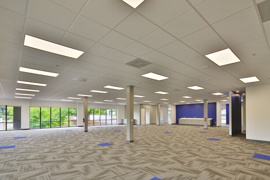 More Photos Of 12150-12180 SW Garden Pl, Tigard Unknown For Lease