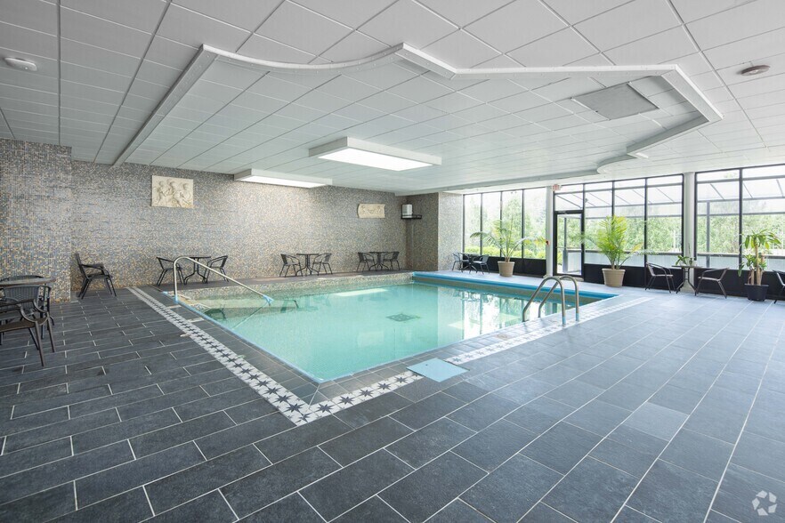 More Photos Of 700 Sheridan Rd, Highwood Congregate Senior Housing For Sale