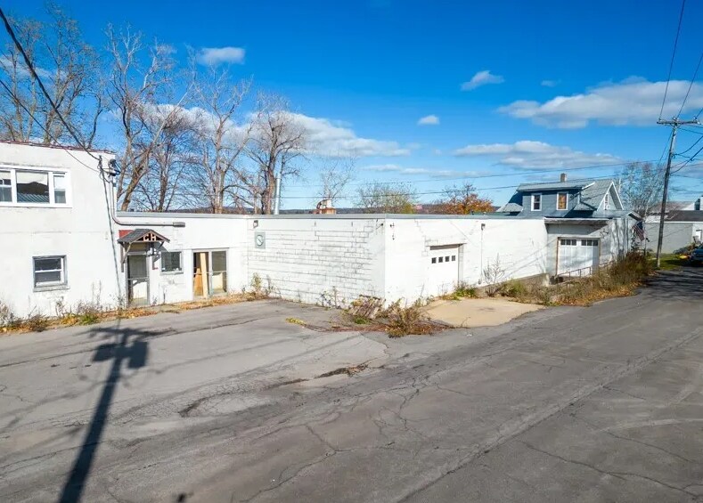 More Photos Of 166 Summit St, Mohawk Warehouse For Sale