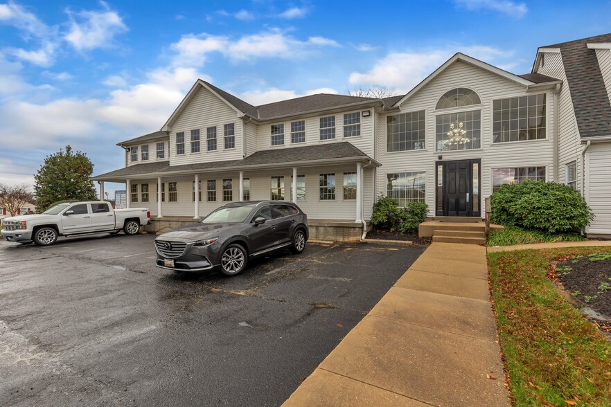 More Photos Of 10425 Southern Maryland Blvd, Dunkirk Medical For Lease