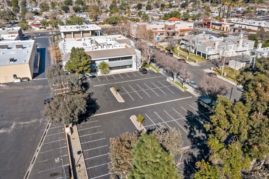 More Photos Of 27141 Hidaway Ave, Canyon Country Medical For Lease