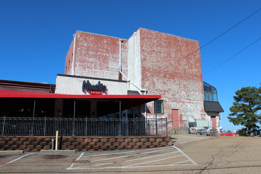 More Photos Of 4450 I-55, Jackson General Retail For Sale