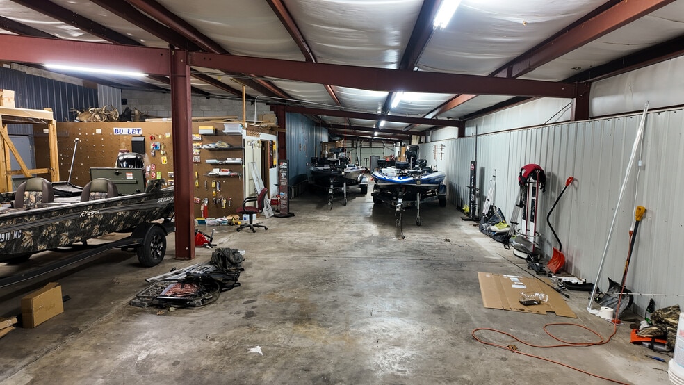 More Photos Of 45 Job Corp Rd, Pine Knot Flex For Sale