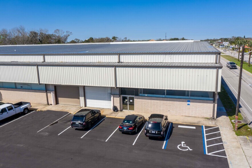 More Photos Of 618 Ridgewood Ave, Holly Hill Warehouse For Lease
