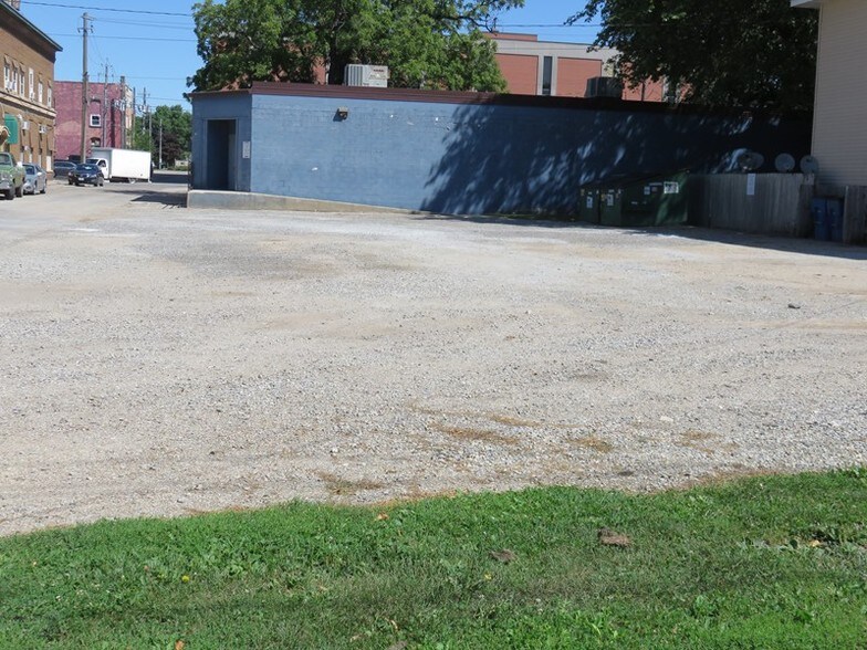 More Photos Of 123 1st St SE, Mason City Office For Lease