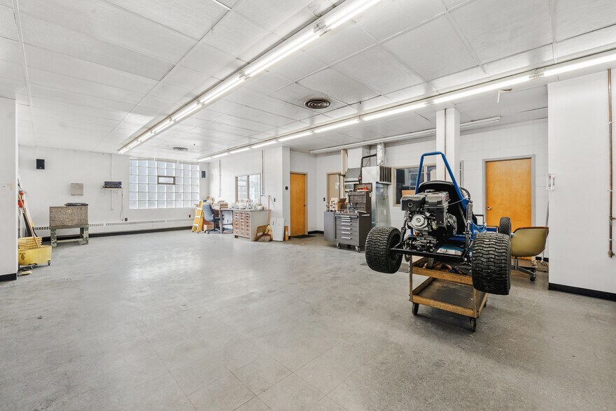 More Photos Of 292 Walnut St, Saint Paul Manufacturing For Lease