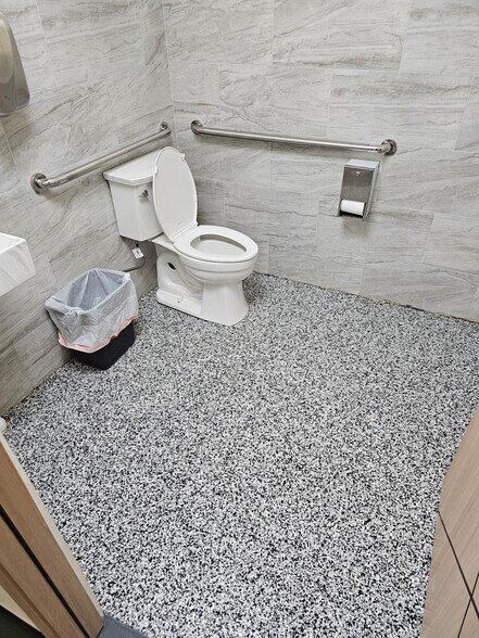 More Photos Of 118 Madison St, Alexander City Coworking Space