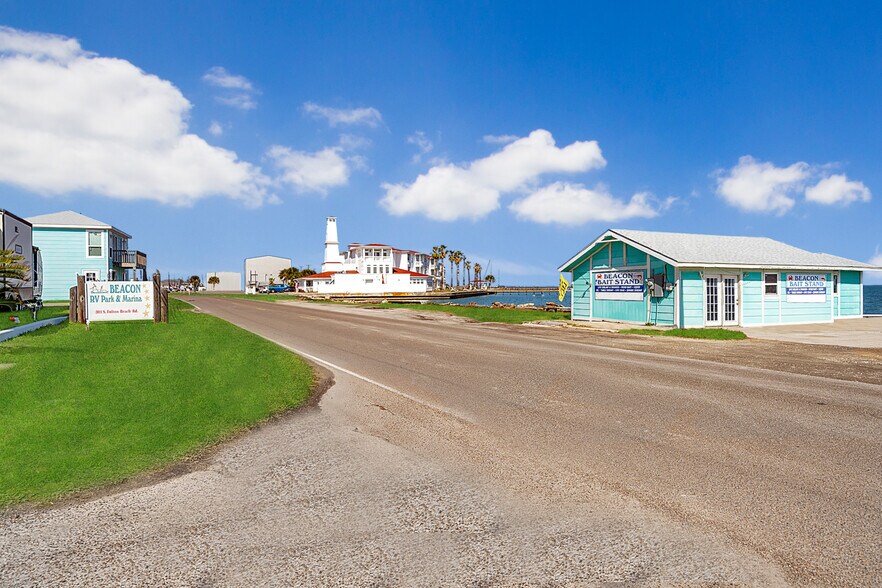 More Photos Of 301 S Fulton Beach, Rockport Trailer Camper Park For Sale