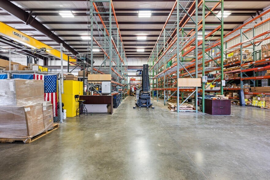 More Photos Of 12400 S Sunnylane Rd, Moore Manufacturing For Lease