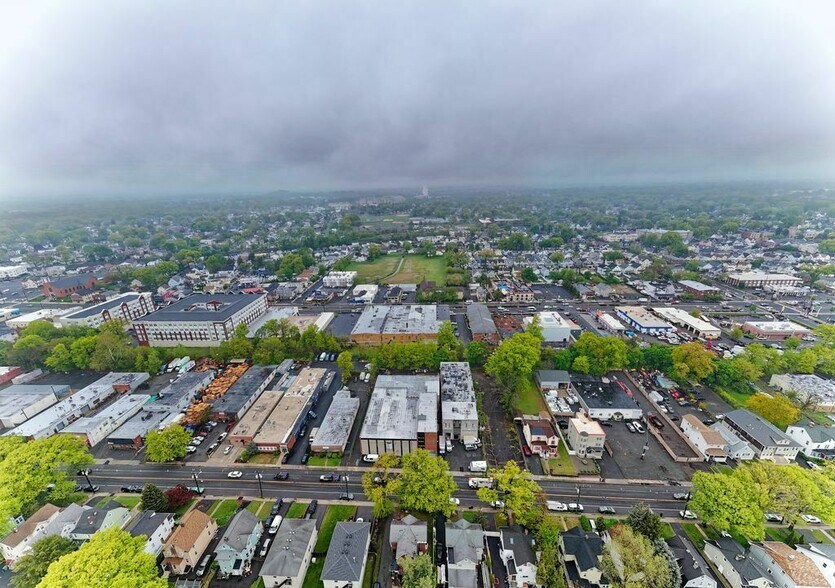 More Photos Of 300-306 W 1st Ave, Roselle Warehouse For Sale