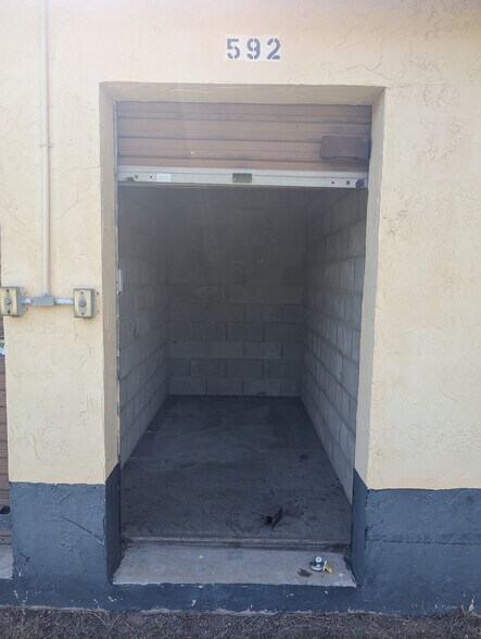 More Photos Of 1204 Oak St, Palatka Self Storage For Sale