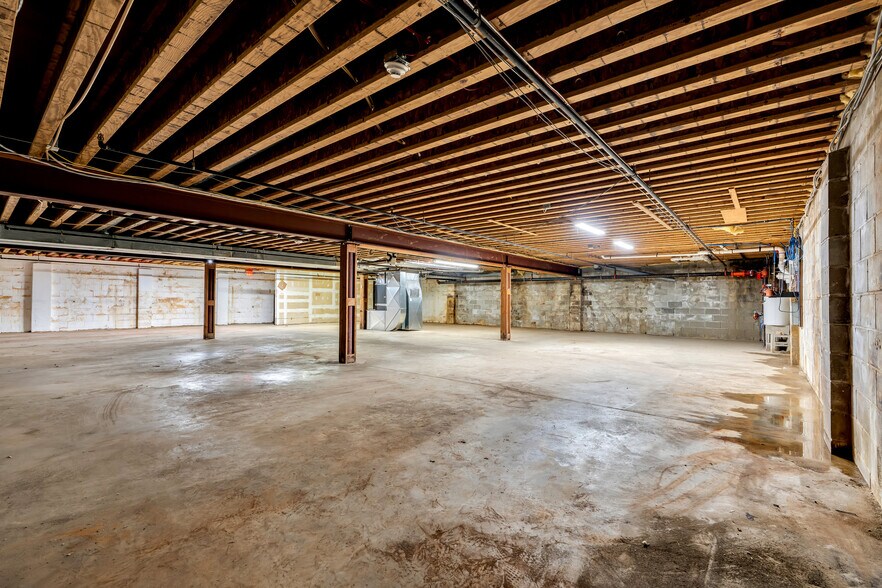 More Photos Of 150 Ocean Blvd N, Long Branch Flex For Lease