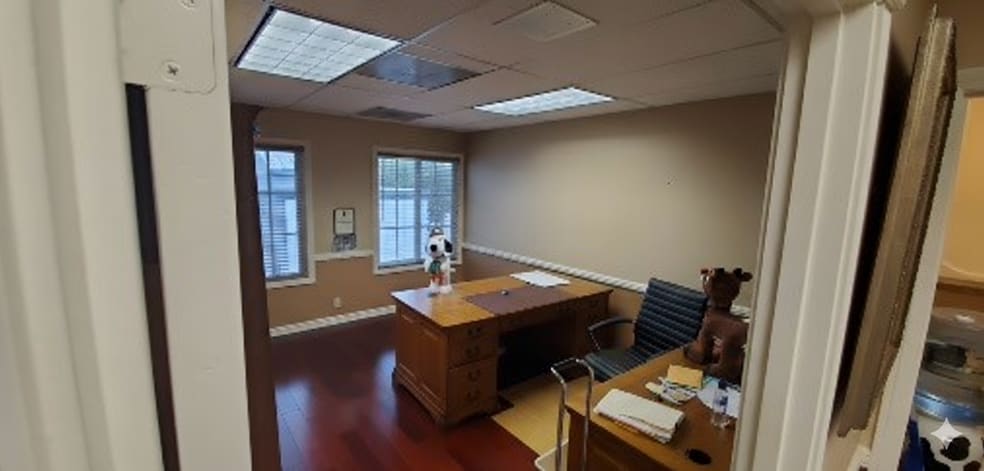 More Photos Of 1913 E 17th St, Santa Ana Office For Sale