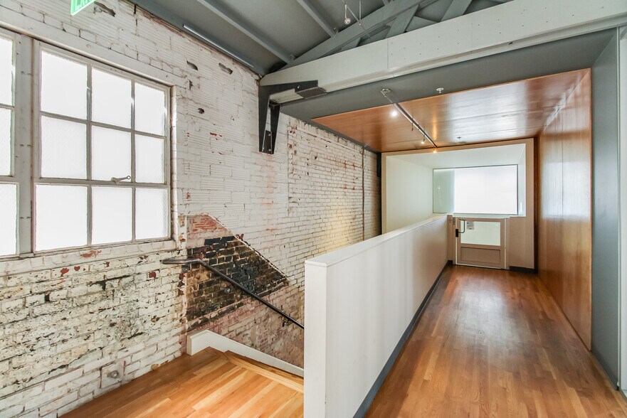 More Photos Of 225 S Knoblock St, Stillwater Storefront For Sale