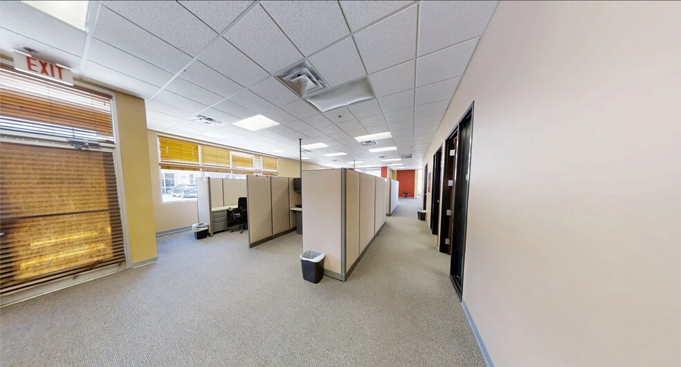 More Photos Of 17100 N 67th Ave, Glendale Office For Sale