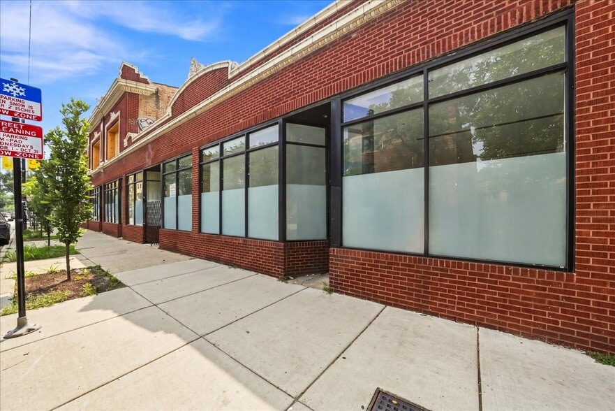 More Photos Of 4200-4220 Broadway St, Chicago Storefront Retail Residential For Lease