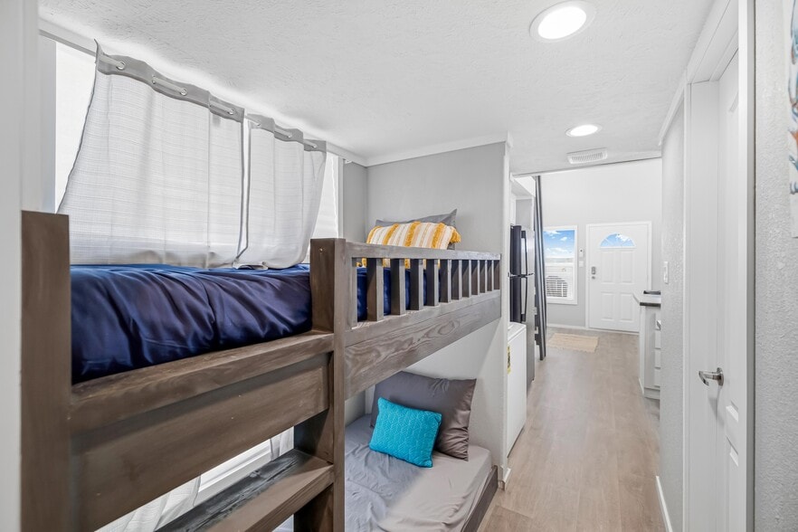 More Photos Of 702 8th St, Port Lavaca Manufactured Housing Mobile Home Park For Sale