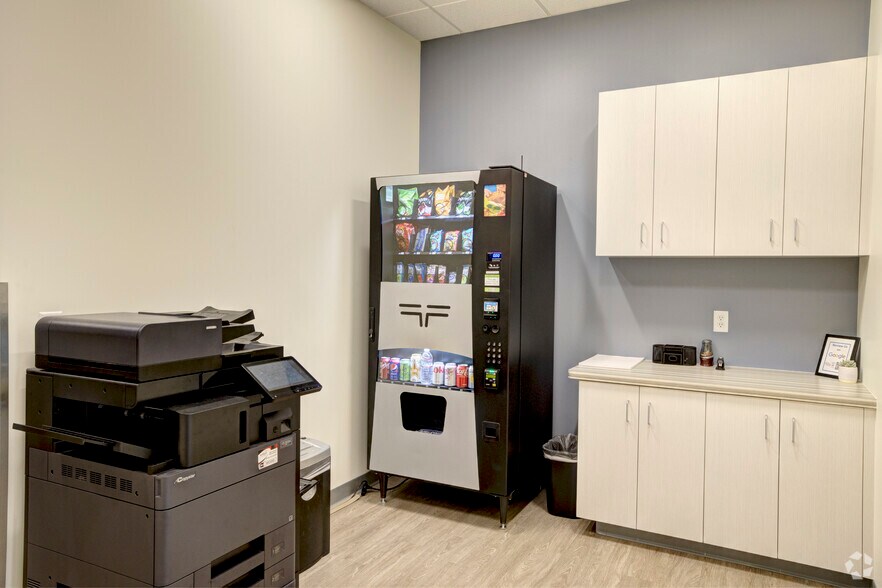 More Photos Of 50 Iron Point Cir, Folsom Coworking Space