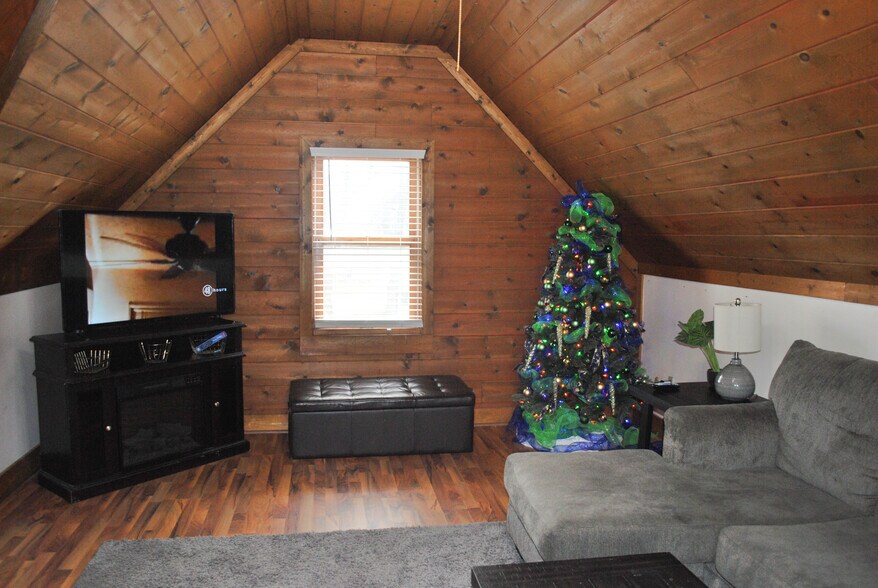 More Photos Of 935 S Ironwood Dr, South Bend Office For Sale