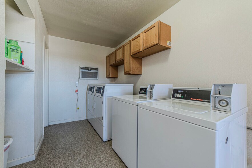 More Photos Of 2724 W Marland St, Hobbs Hotel For Sale