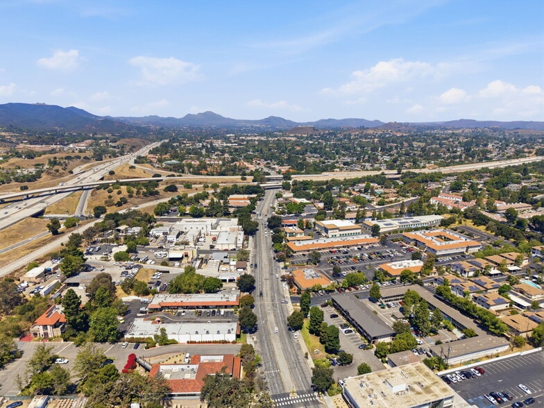 More Photos Of 1321-1345 E Thousand Oaks Blvd, Thousand Oaks Unknown For Lease