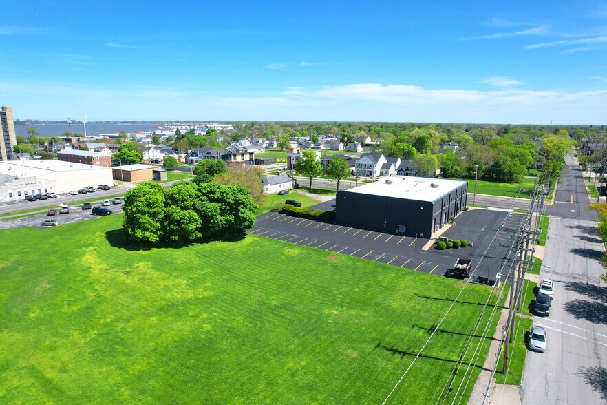 More Photos Of 419 E Market St, Sandusky Hotel For Sale