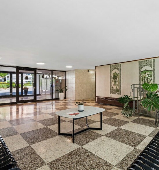 More Photos Of 6 Milepost Pl, Toronto Apartments For Sale