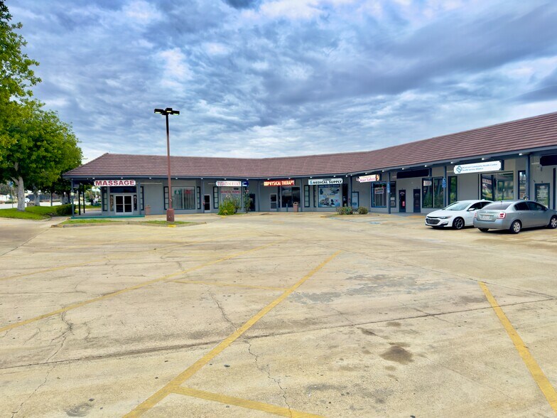 More Photos Of 4651 E Holt Blvd, Montclair Freestanding For Sale