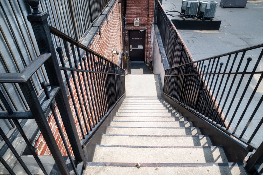 More Photos Of 255 Broad St., Kingsport General Retail For Sale