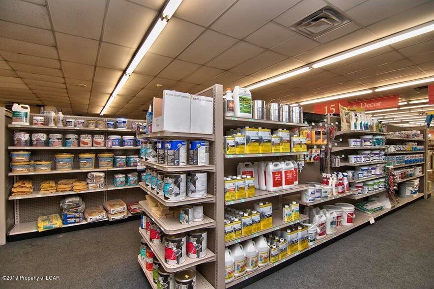 More Photos Of 541 State Route 93, Sugarloaf Light Distribution For Lease