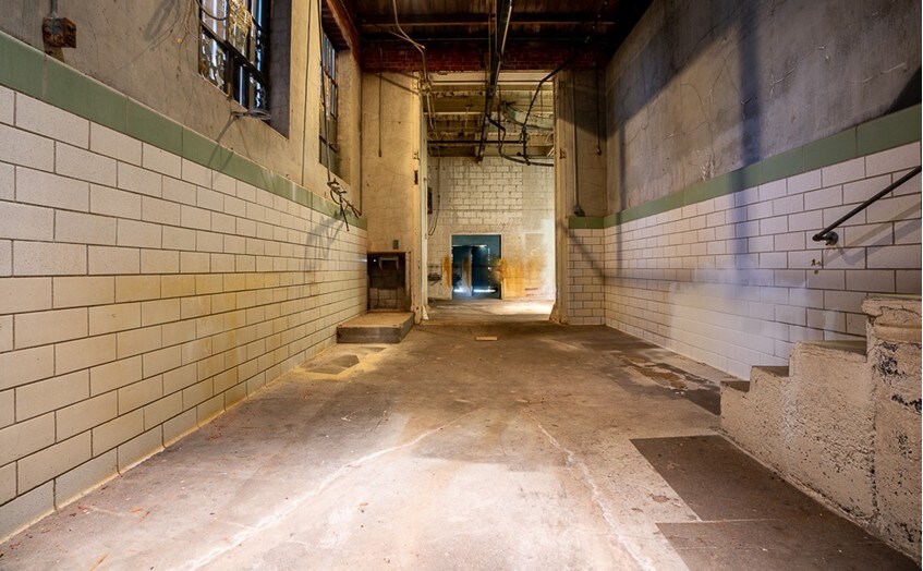 More Photos Of 227 S Philadelphia Ave, Shawnee Warehouse For Sale