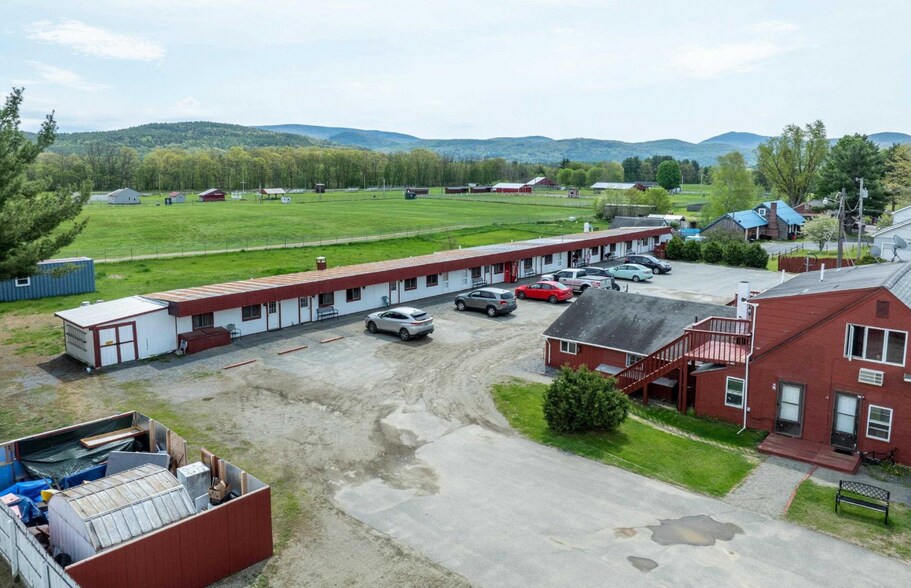 More Photos Of 379 Lower Pln, Bradford Hotel For Sale