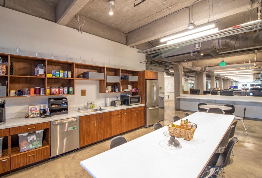 More Photos Of 837 N Spring St, Los Angeles Office For Sale