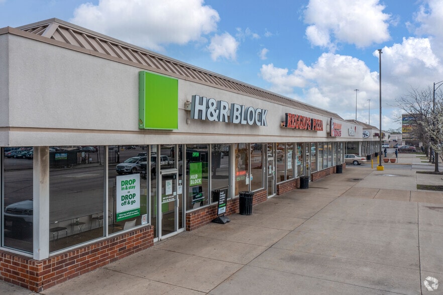 More Photos Of 100-275 W 87th St, Chicago Unknown For Lease