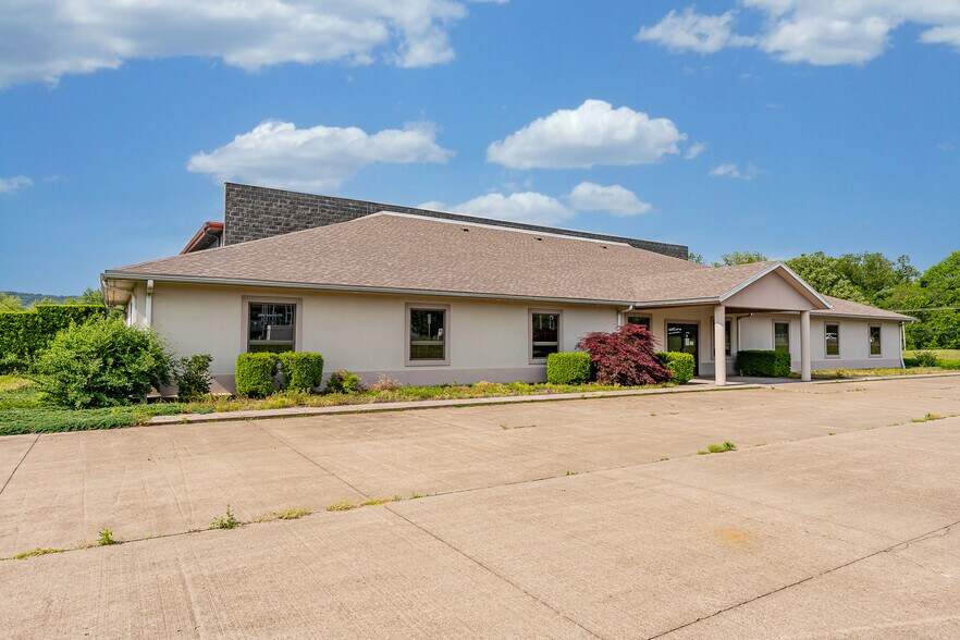 More Photos Of 55 Pleasants Industrial Park, Waverly Warehouse For Sale