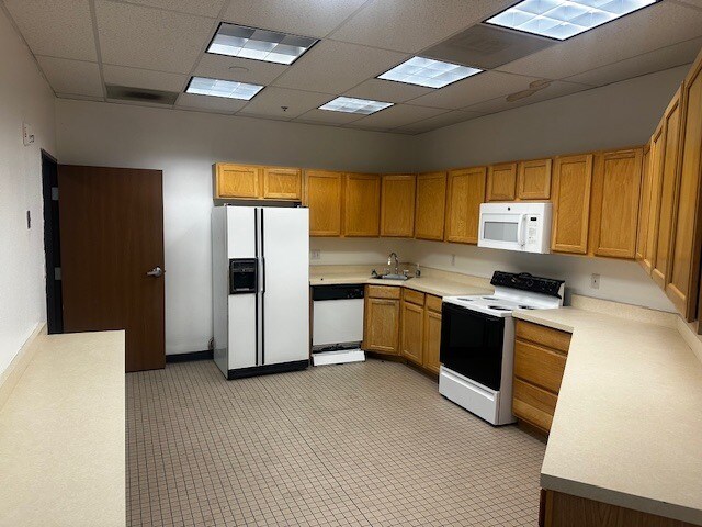 More Photos Of 7505 E Harvard Ave, Denver Flex For Sale