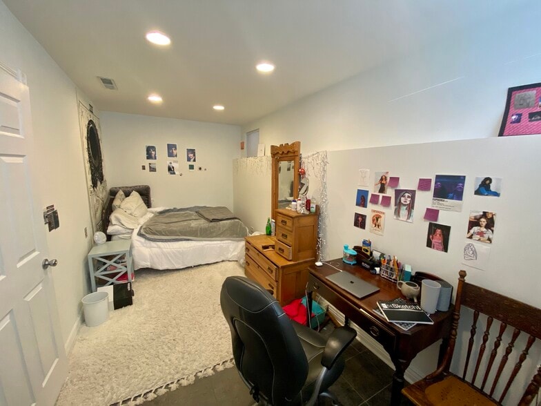 More Photos Of 2439 N Seminary Ave, Chicago Apartments For Sale