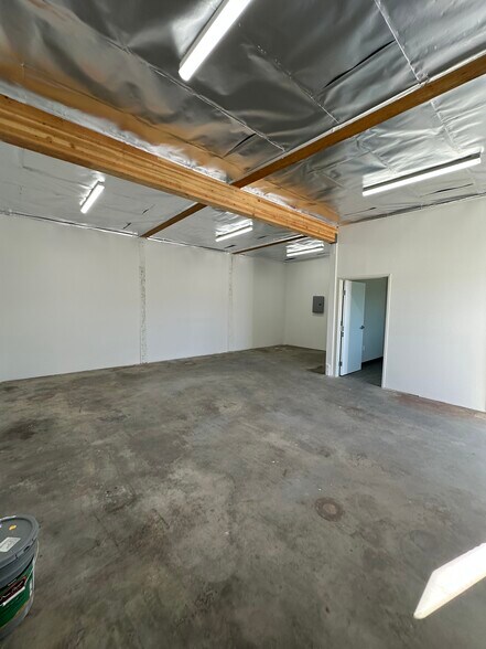 More Photos Of 25824 Springbrook Ave, Santa Clarita Flex For Sale