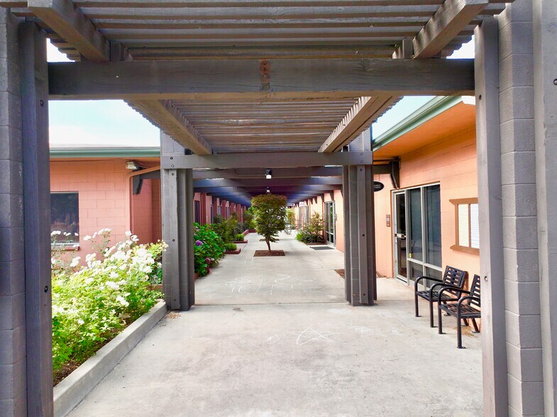 More Photos Of 109 Spring St, Claremont Office Residential For Lease