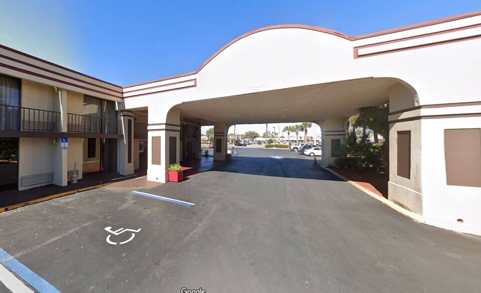 More Photos Of 1401 Atlantic Blvd, Neptune Beach Hotel For Sale