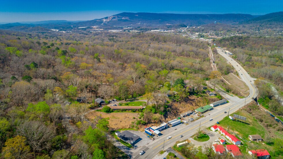 More Photos Of 2502 Cummings Hwy, Chattanooga General Retail For Sale